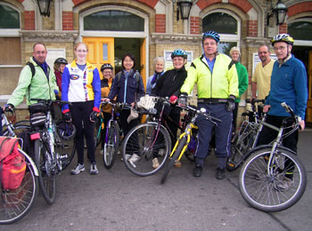 Mano, Helen, Jennifer, Suzanne, Mei, Sue, Joyce, Ian, Tessa, Terry and Roger 