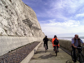 New wall and protection form falling rocks 