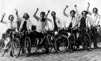 Bolton women cyclists, 1939 