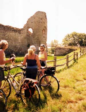 Tessa, Marilyn and Helen at Pevensey Castle